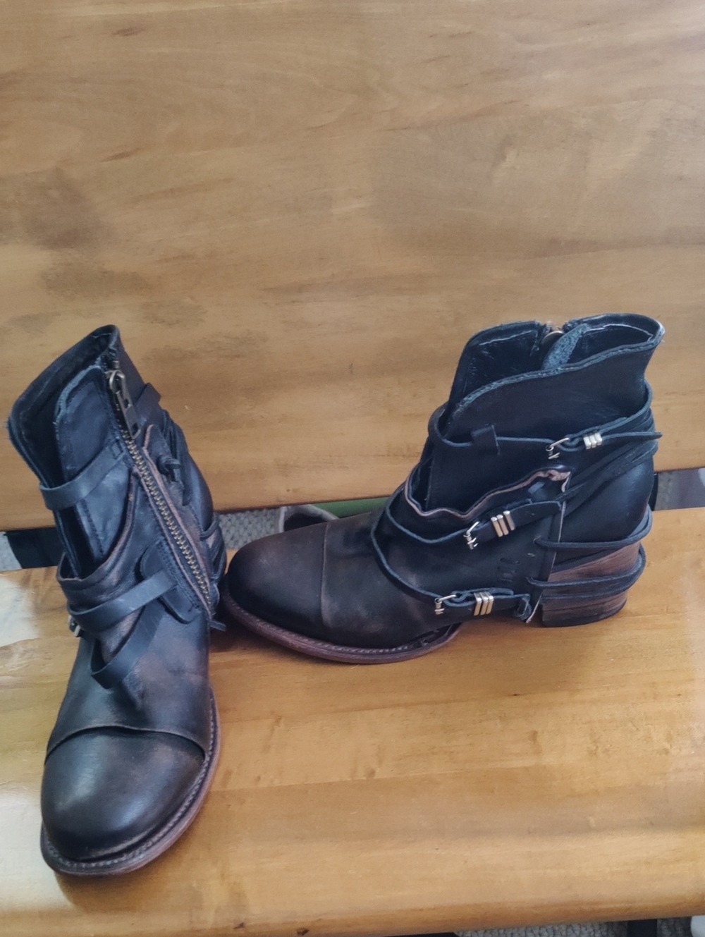 Freebird Crue Back Lace Side Zip Distressed Booties/Combat Black Size 12